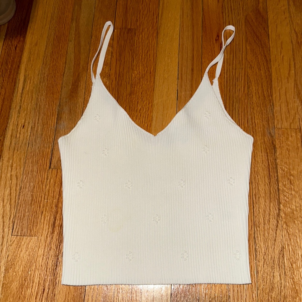 Kendall & Kylie Ribber White Cropped Tank with white embroidered flowers